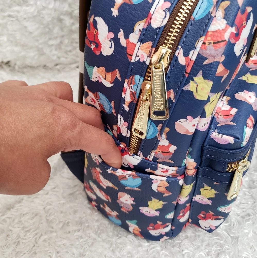 Loungefly Snow White Seven Dwafts Mini Backpack